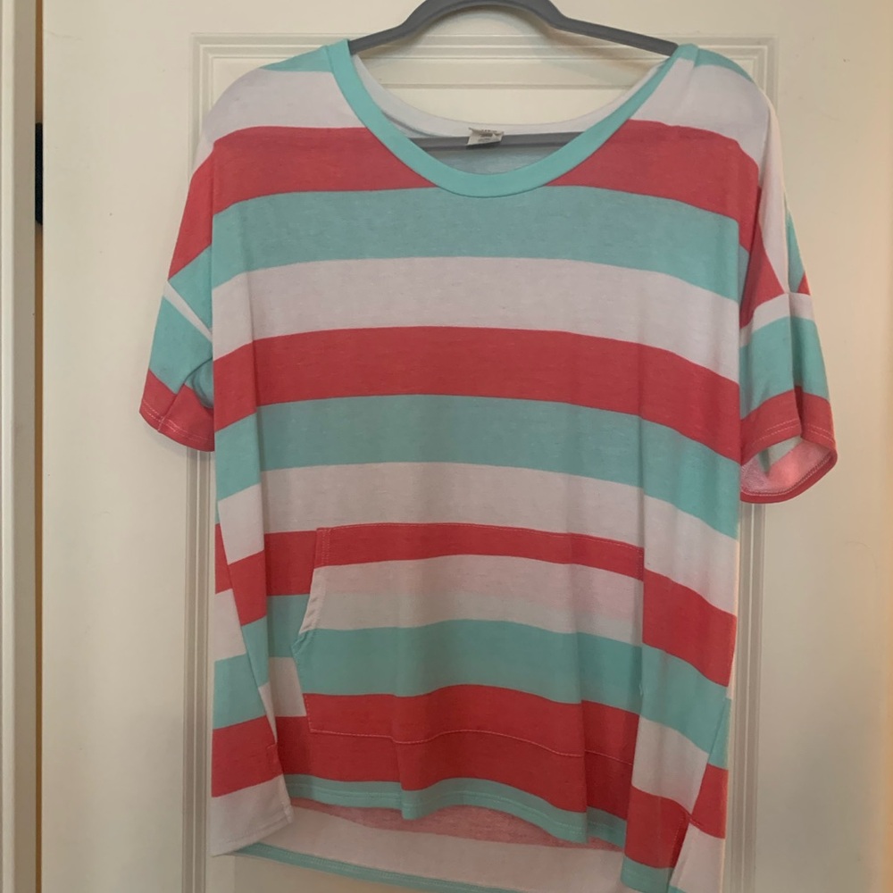 See in Love short sleeve shirt-brand new